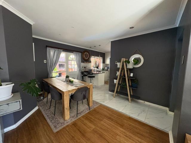Townhouse for rent in Port Elizabeth, Eastern Cape