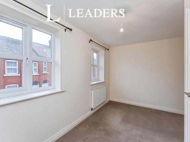 Townhouse for rent in Newtown, Two Mills