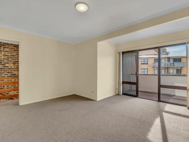 Townhouse for rent in The Entrance, New South Wales