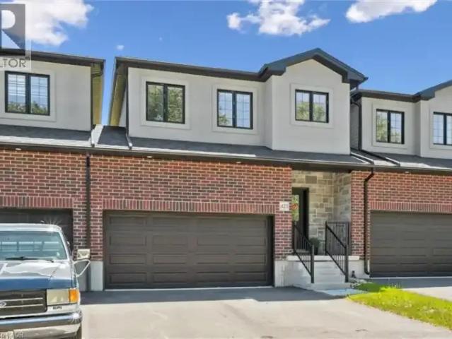 Townhouse for rent in Waterloo, Ontario