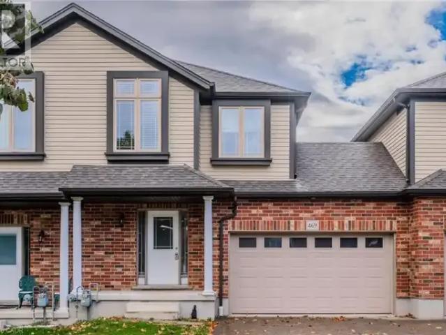 Townhouse for rent in Waterloo, Ontario