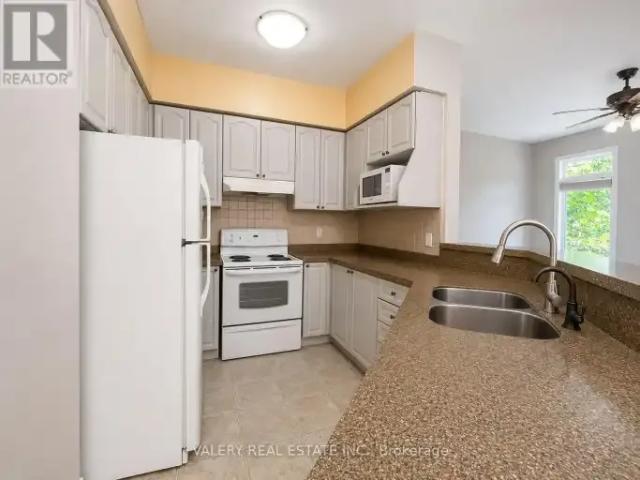 Townhouse for rent in Waterloo, Ontario