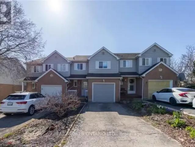 Townhouse for rent in Waterloo, Ontario