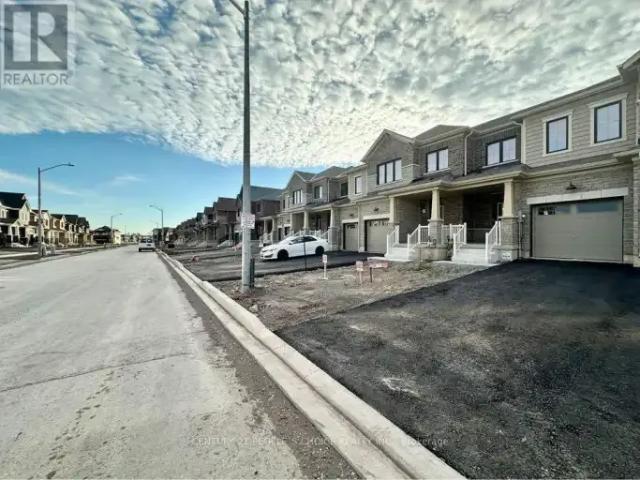 Townhouse for rent in Welland, Golden Horseshoe