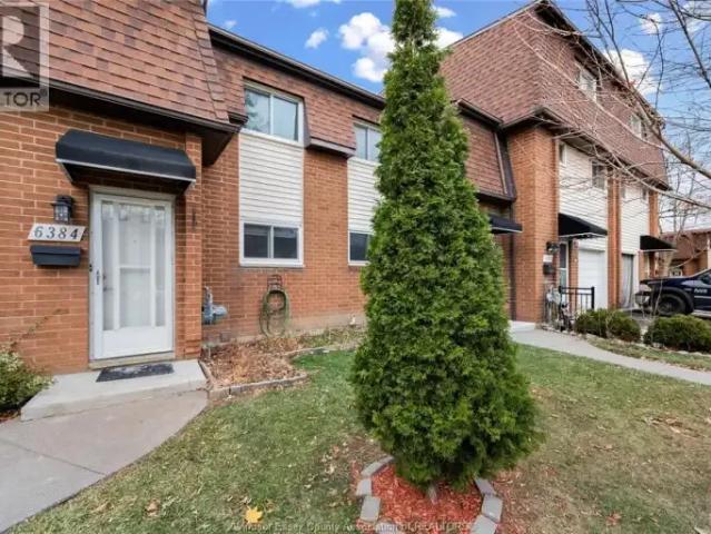 Townhouse for rent in Maidstone, Ontario