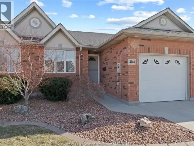 Townhouse for rent in Maidstone, Ontario