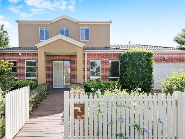 Townhouse for rent in Camerons Creek, Victoria
