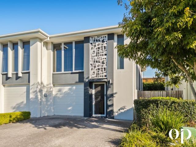 Townhouse for sale in Fernbrook, Queensland