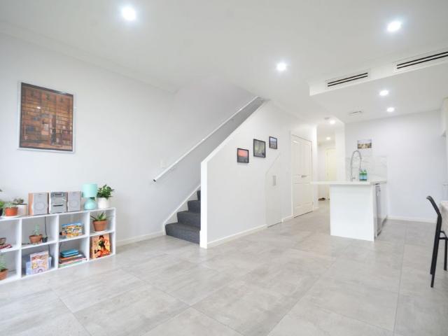 Townhouse for rent in Sydney, New South Wales