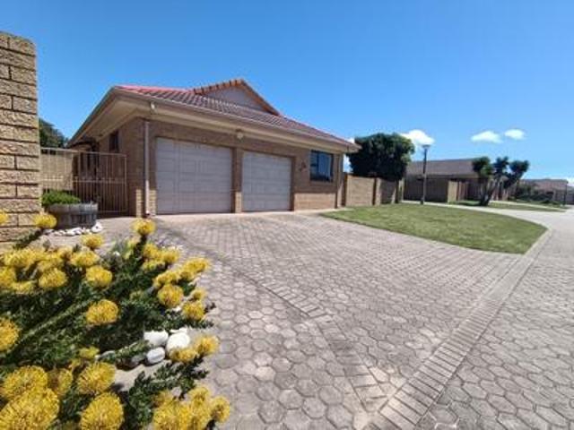 Townhouse for sale in Heiderand, Garden Route District Municipality