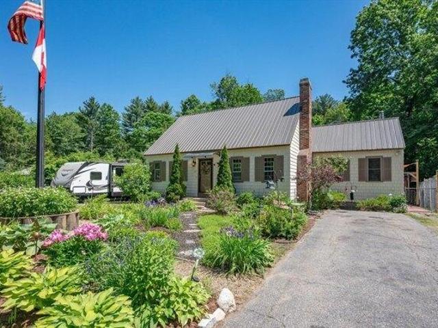 House for sale in Townsend, Massachusetts