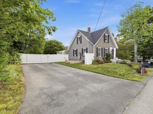 House for sale in Townsend, Massachusetts