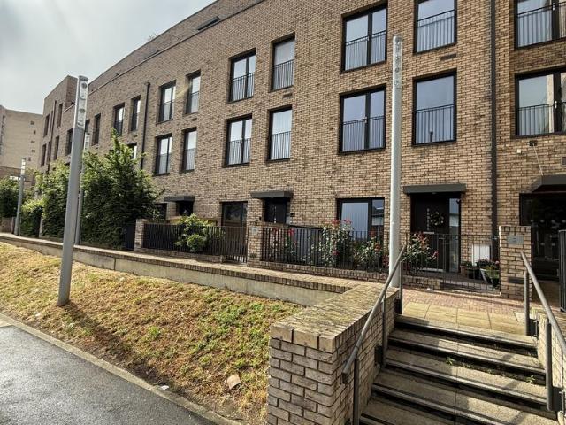 Flat for rent in Stratford Marsh, Greater London