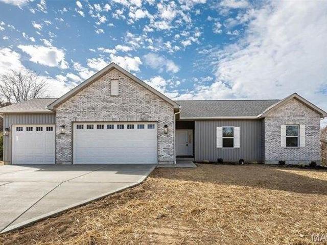 House for sale in Troy, Missouri