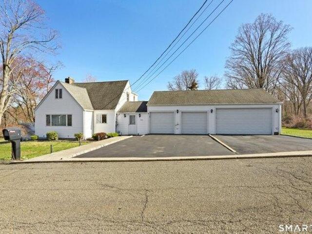 House for sale in Trumbull, Connecticut