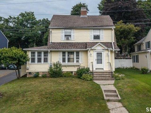 House for sale in Trumbull, Connecticut