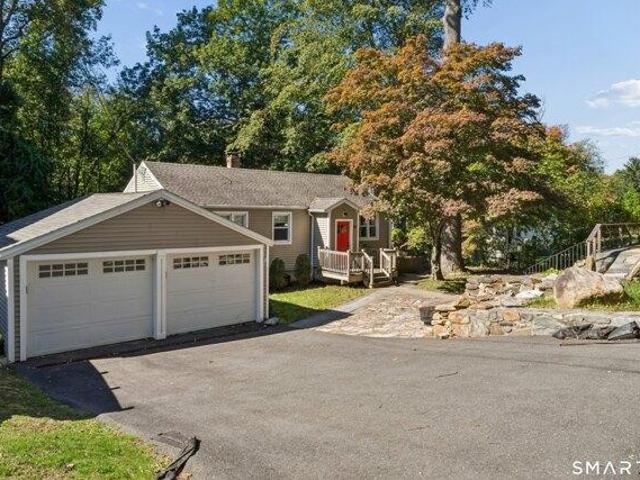 House for sale in Nichols, Trumbull