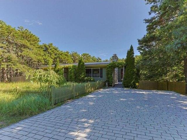 House for sale in North Truro, Massachusetts