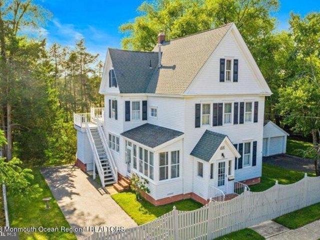 House for sale in Tuckerton, New Jersey
