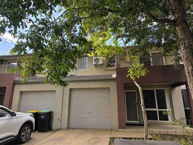 Townhouse for rent in Sydney, New South Wales