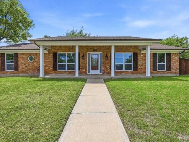 House for sale in Bedford, Texas