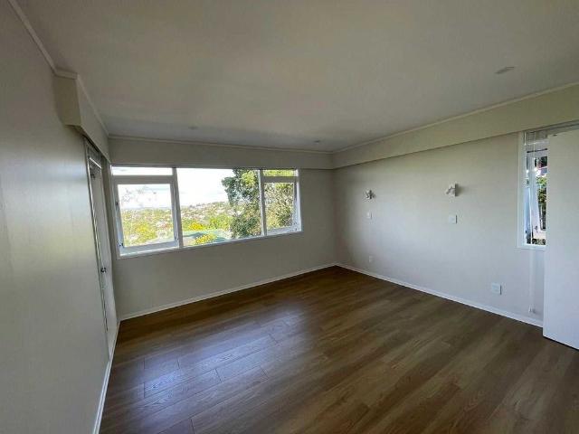 Apartment for rent in Hillcrest, Kaipātiki