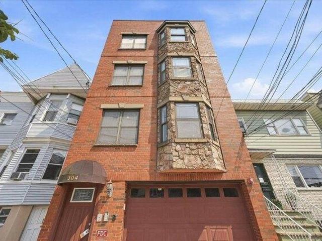 Condo for sale in Hudson, New Jersey