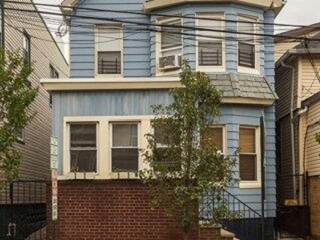 House for sale in Hudson, New Jersey
