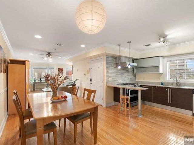 Condo for sale in Hudson, New Jersey