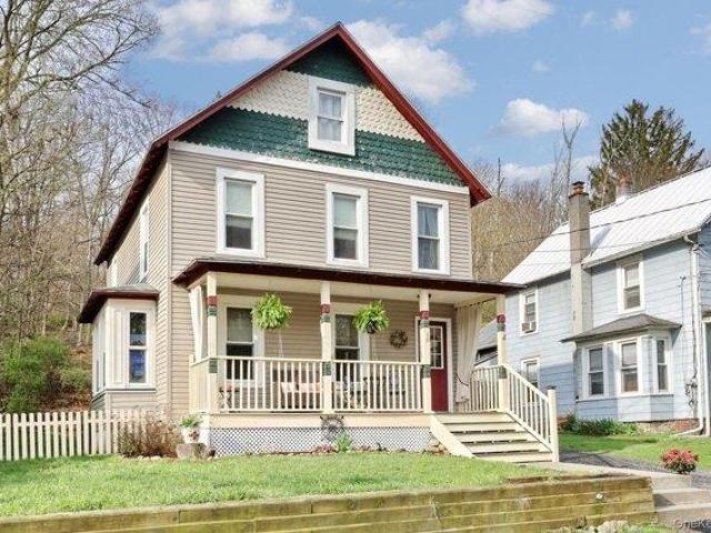 House for sale in New York