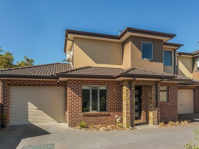 Townhouse for rent in Camerons Creek, Victoria
