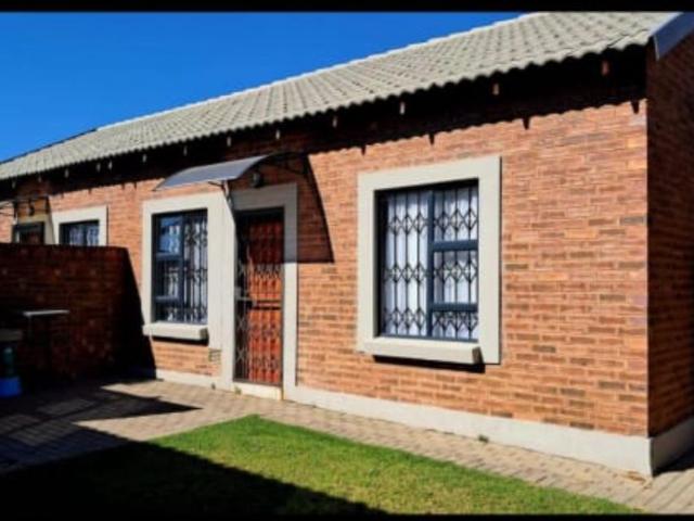 Apartment for rent in Trichardt, Govan Mbeki