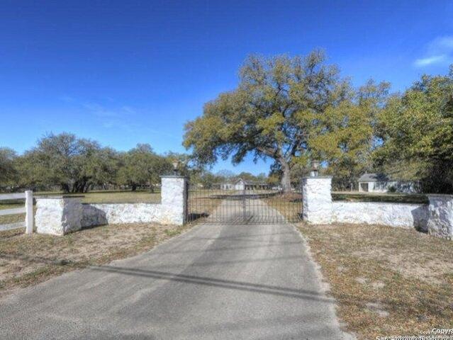House for sale in Universal City, Texas