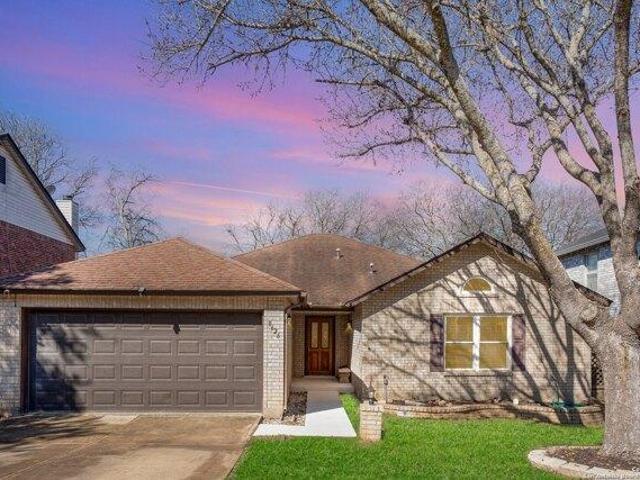 House for sale in Universal City, Texas