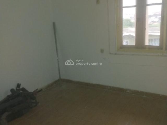 Flat for sale in Gbagada, Lagos