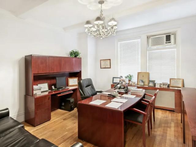Apartment for sale in Arverne, New York