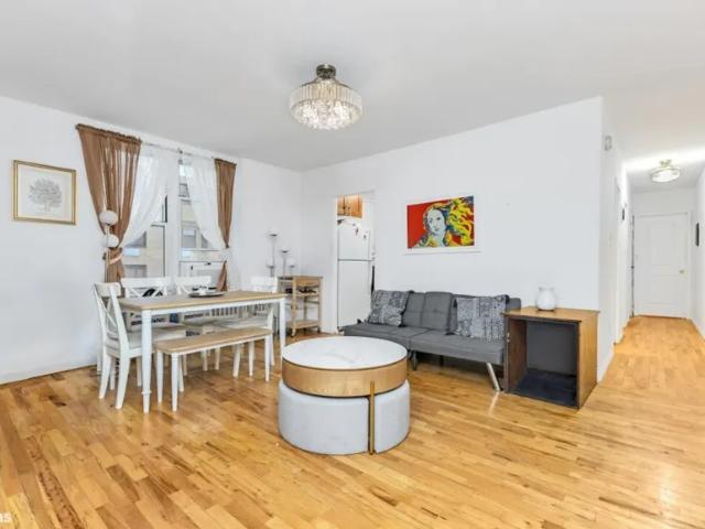 Apartment for sale in Arverne, New York