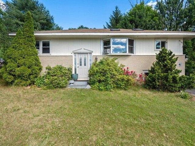 House for sale in Upton, Massachusetts