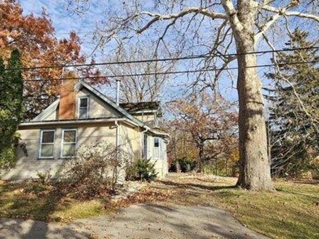 House for sale in Utica, Illinois