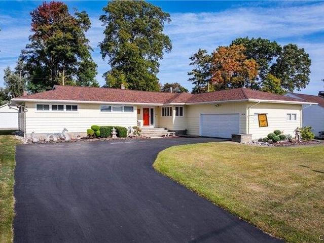 House for sale in Oneida, New York