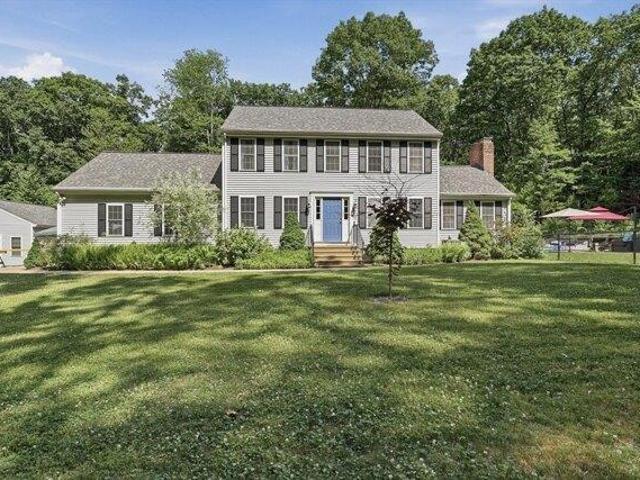 House for sale in North Uxbridge, Massachusetts