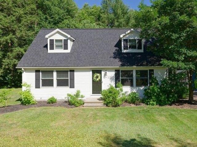 House for sale in North Uxbridge, Massachusetts