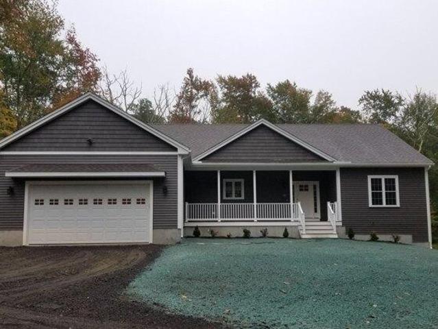 House for sale in North Uxbridge, Massachusetts