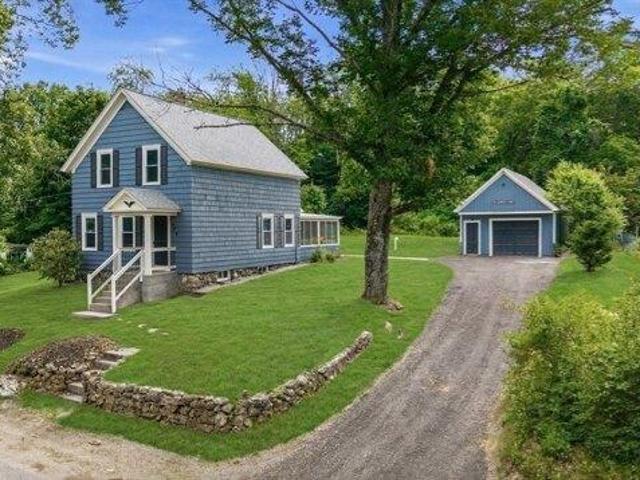 House for sale in North Uxbridge, Massachusetts