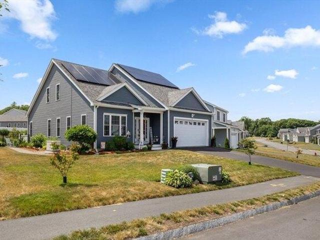 House for sale in North Uxbridge, Massachusetts