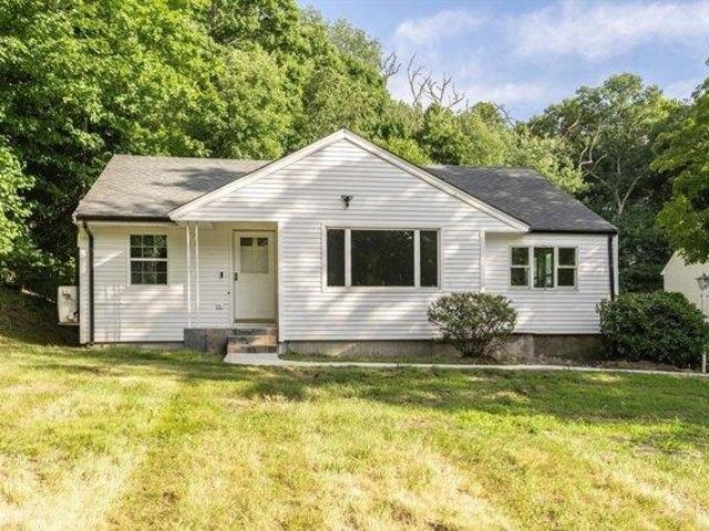 House for sale in North Uxbridge, Massachusetts