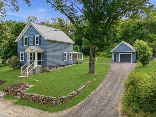House for sale in North Uxbridge, Massachusetts
