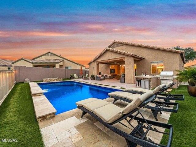 House for sale in Vail, Arizona