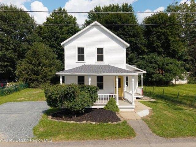 House for sale in Kinderhook, New York
