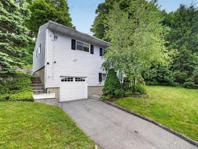 House for sale in Valhalla, New York
